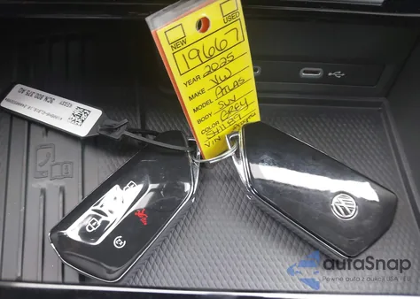 2025 Volkswagen Atlas 2.0T Sel Premium R-Line from USA, damaged, VIN 1V2FR2CA9SC541189